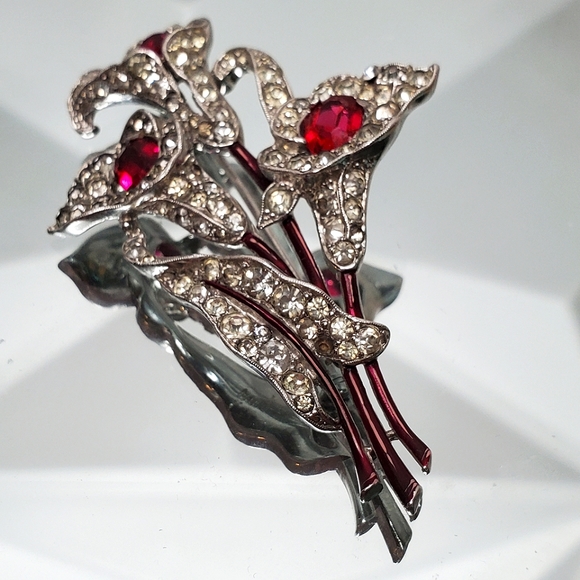 TRIFARI Collectors 1940's A. Spaney Ruby Calla Lilly Brooch Pin - Picture 4 of 7